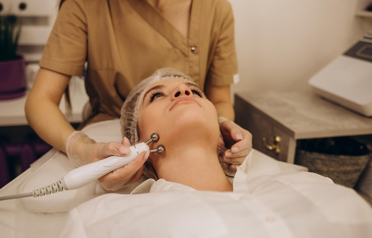 Derma Treatment in Dayanand Colony